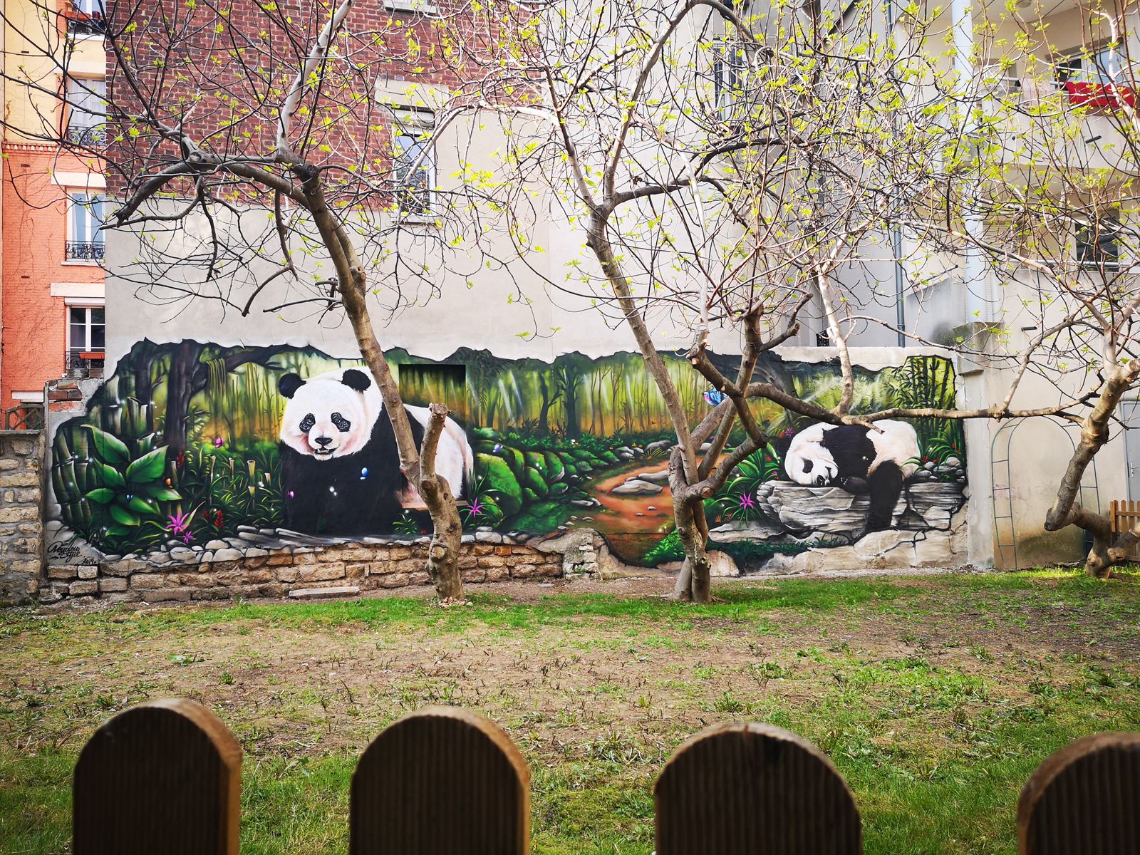 Panda trompe-l'œil — fresque privée Arcueil 94